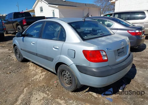 2008 Kia Rio Lx z USA, uszkodzony, nr VIN KNADE123X86353352